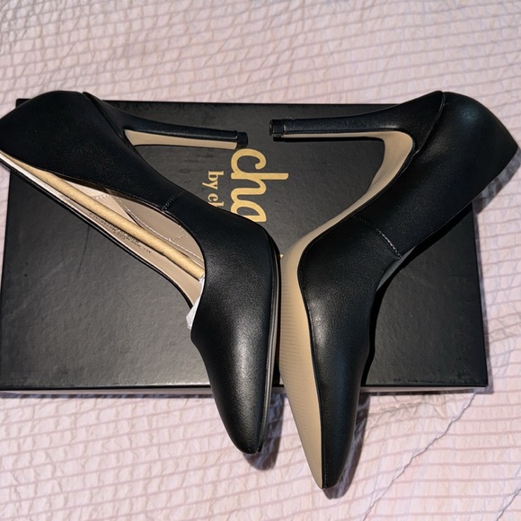 Black heels - Picture 2 of 5